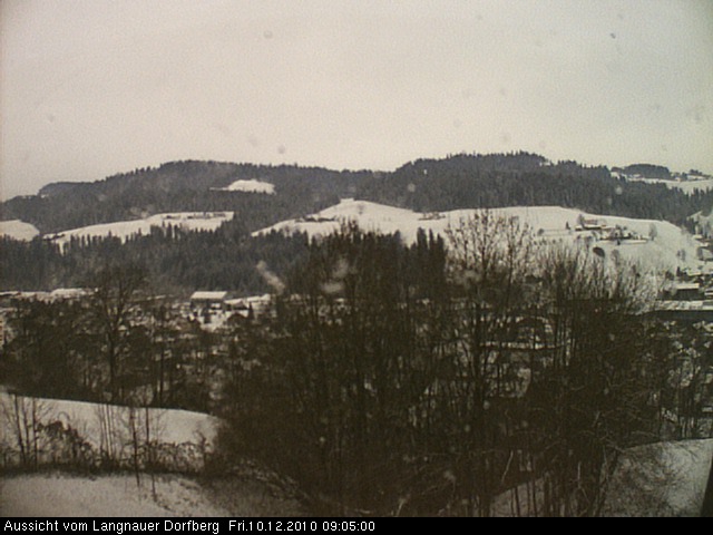 Webcam-Bild: Aussicht vom Dorfberg in Langnau 20101210-090500