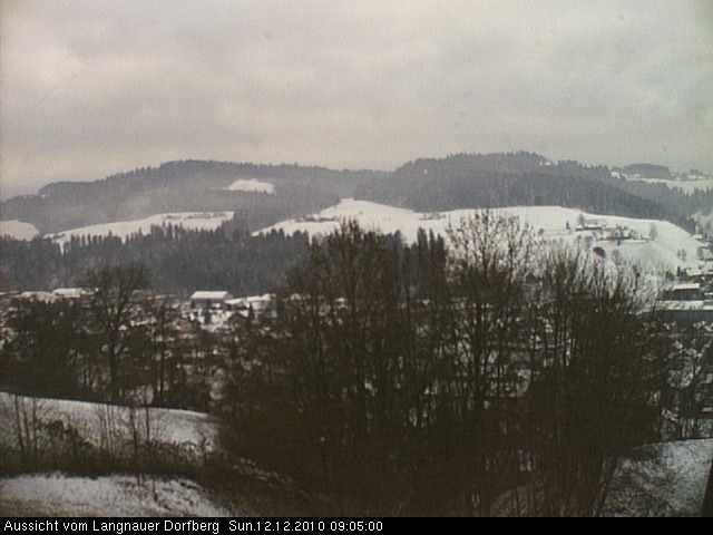 Webcam-Bild: Aussicht vom Dorfberg in Langnau 20101212-090500