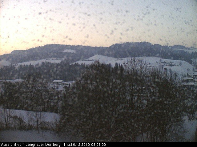 Webcam-Bild: Aussicht vom Dorfberg in Langnau 20101216-080500