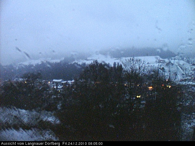 Webcam-Bild: Aussicht vom Dorfberg in Langnau 20101224-080500