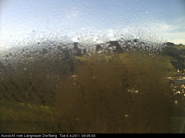 Webcam-Bild: Aussicht vom Dorfberg in Langnau 20110405-090500