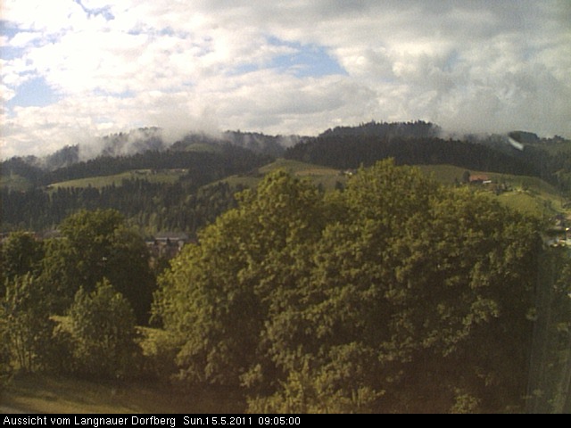 Webcam-Bild: Aussicht vom Dorfberg in Langnau 20110515-090500