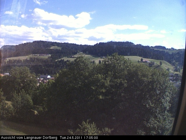 Webcam-Bild: Aussicht vom Dorfberg in Langnau 20110524-170500