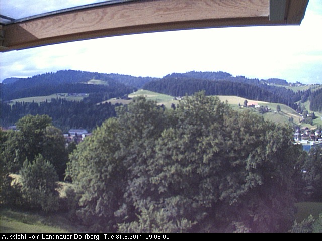 Webcam-Bild: Aussicht vom Dorfberg in Langnau 20110531-090500