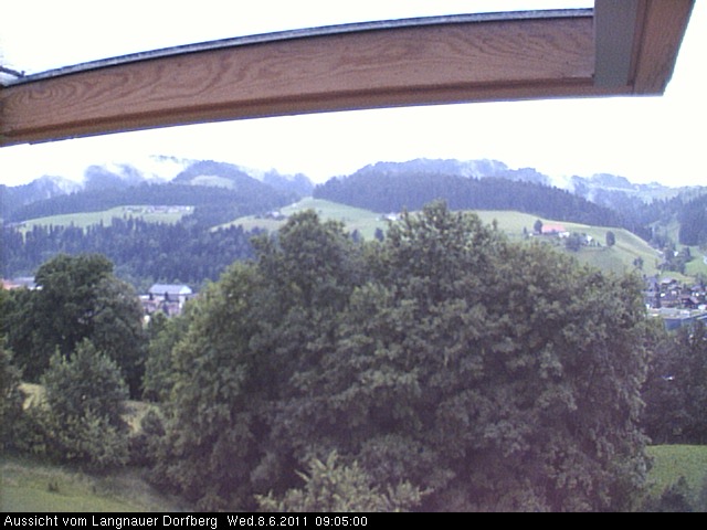 Webcam-Bild: Aussicht vom Dorfberg in Langnau 20110608-090500