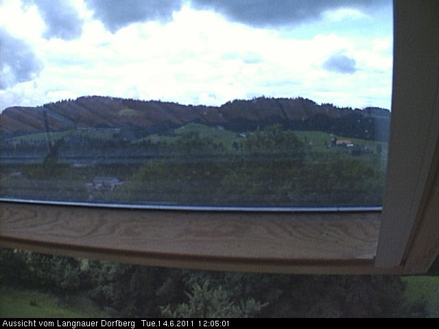 Webcam-Bild: Aussicht vom Dorfberg in Langnau 20110614-120501