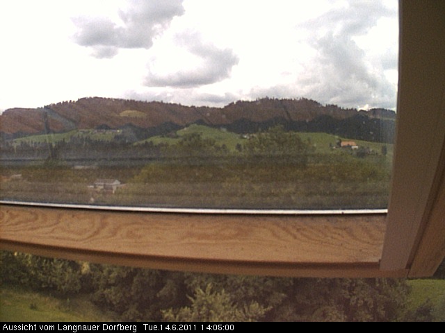 Webcam-Bild: Aussicht vom Dorfberg in Langnau 20110614-140500