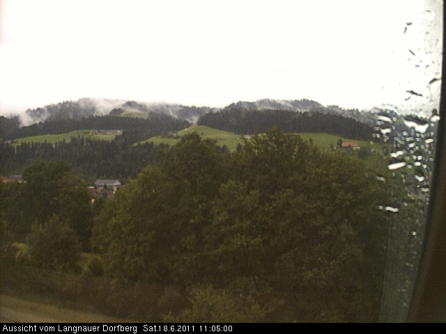 Webcam-Bild: Aussicht vom Dorfberg in Langnau 20110618-110500