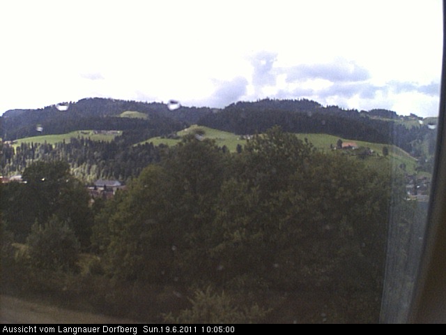 Webcam-Bild: Aussicht vom Dorfberg in Langnau 20110619-100500
