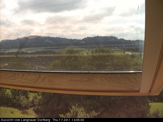 Webcam-Bild: Aussicht vom Dorfberg in Langnau 20110707-140500