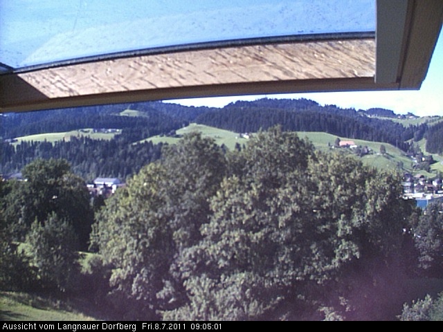 Webcam-Bild: Aussicht vom Dorfberg in Langnau 20110708-090501
