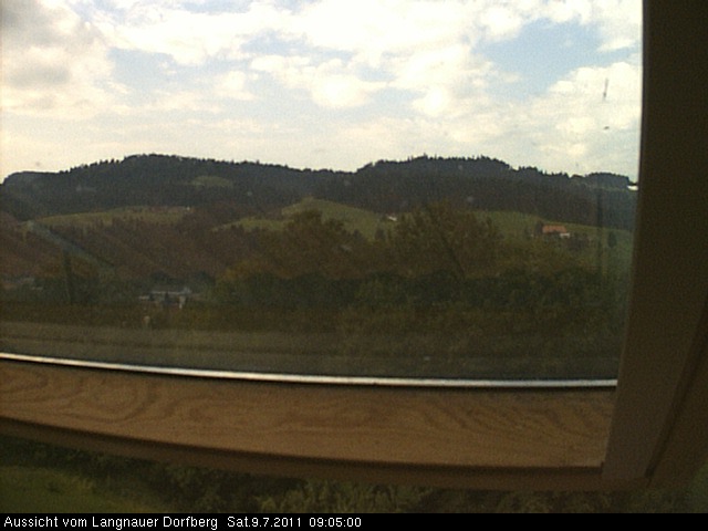 Webcam-Bild: Aussicht vom Dorfberg in Langnau 20110709-090500