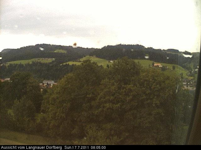 Webcam-Bild: Aussicht vom Dorfberg in Langnau 20110717-080500
