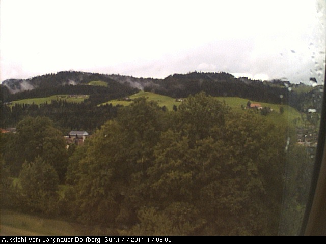 Webcam-Bild: Aussicht vom Dorfberg in Langnau 20110717-170500