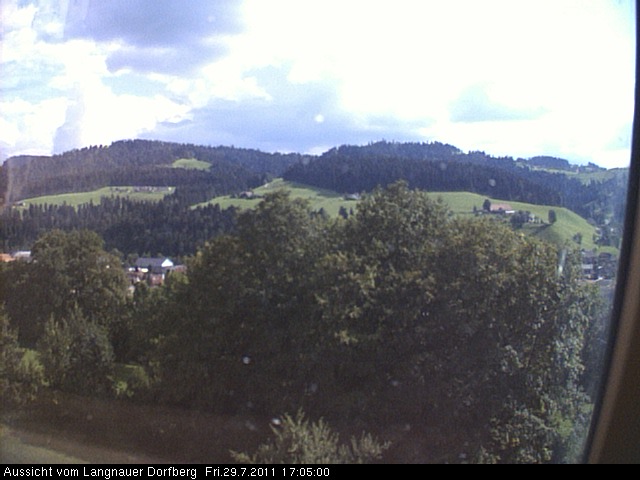 Webcam-Bild: Aussicht vom Dorfberg in Langnau 20110729-170500