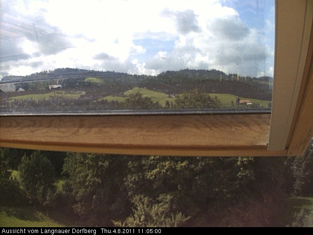 Webcam-Bild: Aussicht vom Dorfberg in Langnau 20110804-110500