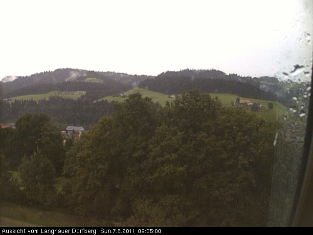 Webcam-Bild: Aussicht vom Dorfberg in Langnau 20110807-090500