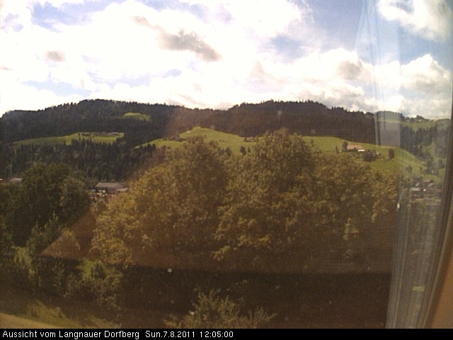Webcam-Bild: Aussicht vom Dorfberg in Langnau 20110807-120500