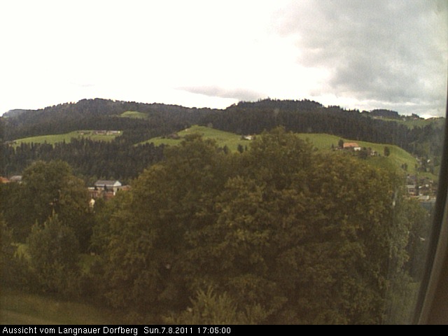 Webcam-Bild: Aussicht vom Dorfberg in Langnau 20110807-170500