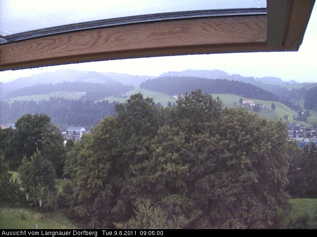 Webcam-Bild: Aussicht vom Dorfberg in Langnau 20110809-090500