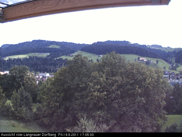 Webcam-Bild: Aussicht vom Dorfberg in Langnau 20110819-170500