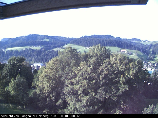 Webcam-Bild: Aussicht vom Dorfberg in Langnau 20110821-080500
