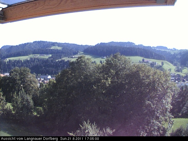 Webcam-Bild: Aussicht vom Dorfberg in Langnau 20110821-170500