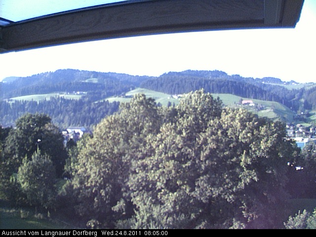 Webcam-Bild: Aussicht vom Dorfberg in Langnau 20110824-080500