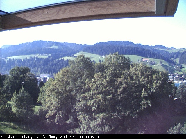 Webcam-Bild: Aussicht vom Dorfberg in Langnau 20110824-090500