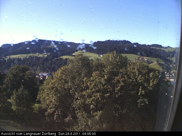 Webcam-Bild: Aussicht vom Dorfberg in Langnau 20110828-090500