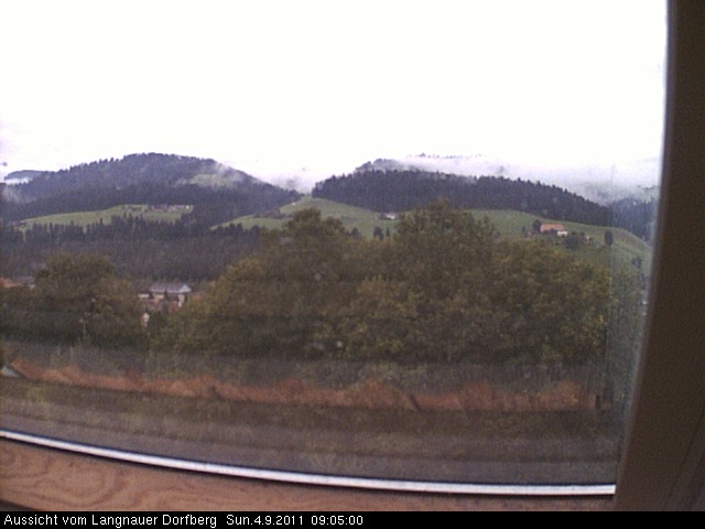 Webcam-Bild: Aussicht vom Dorfberg in Langnau 20110904-090500