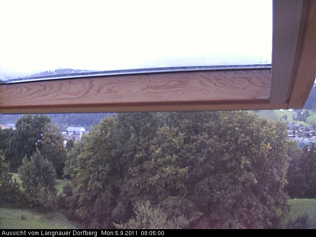 Webcam-Bild: Aussicht vom Dorfberg in Langnau 20110905-080500