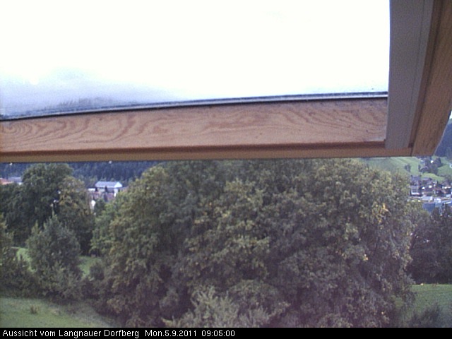 Webcam-Bild: Aussicht vom Dorfberg in Langnau 20110905-090500