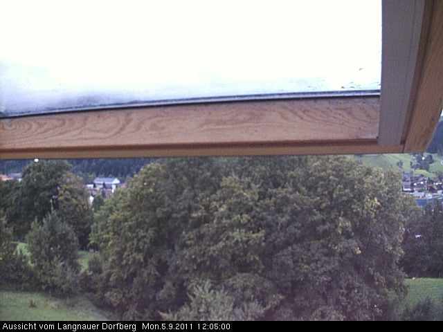 Webcam-Bild: Aussicht vom Dorfberg in Langnau 20110905-120500