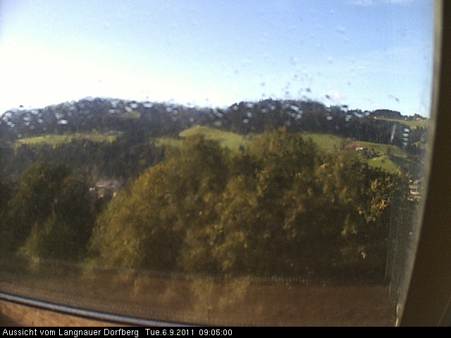Webcam-Bild: Aussicht vom Dorfberg in Langnau 20110906-090500