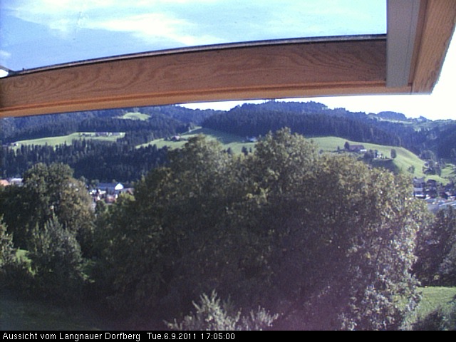 Webcam-Bild: Aussicht vom Dorfberg in Langnau 20110906-170500