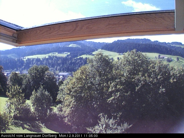 Webcam-Bild: Aussicht vom Dorfberg in Langnau 20110912-110500