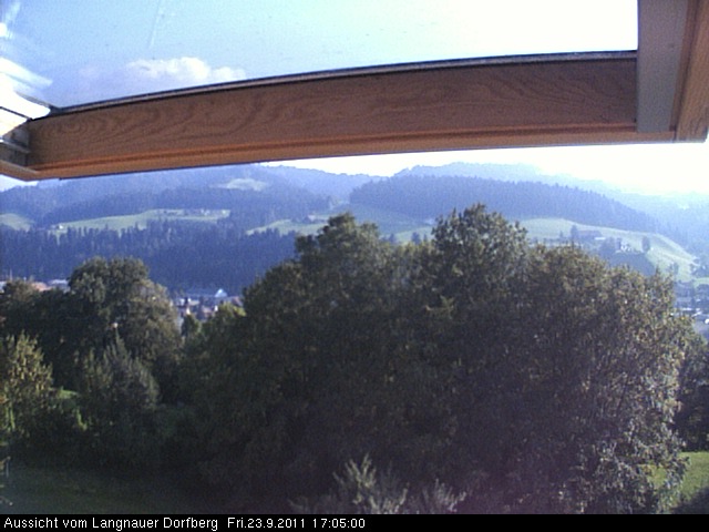 Webcam-Bild: Aussicht vom Dorfberg in Langnau 20110923-170500