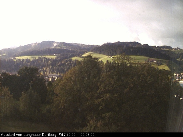 Webcam-Bild: Aussicht vom Dorfberg in Langnau 20111007-090500
