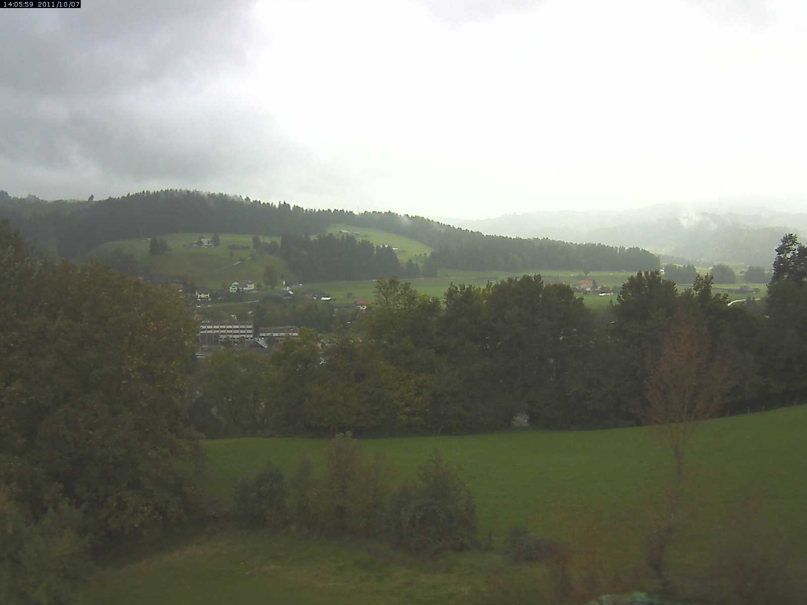 Webcam-Bild: Aussicht vom Dorfberg in Langnau 20111007-150600
