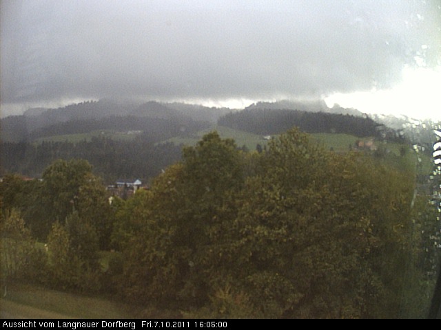 Webcam-Bild: Aussicht vom Dorfberg in Langnau 20111007-160500