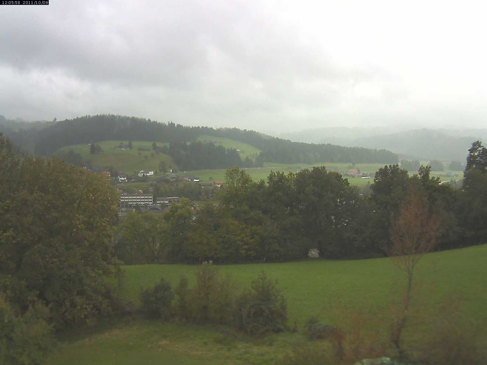Webcam-Bild: Aussicht vom Dorfberg in Langnau 20111008-140600