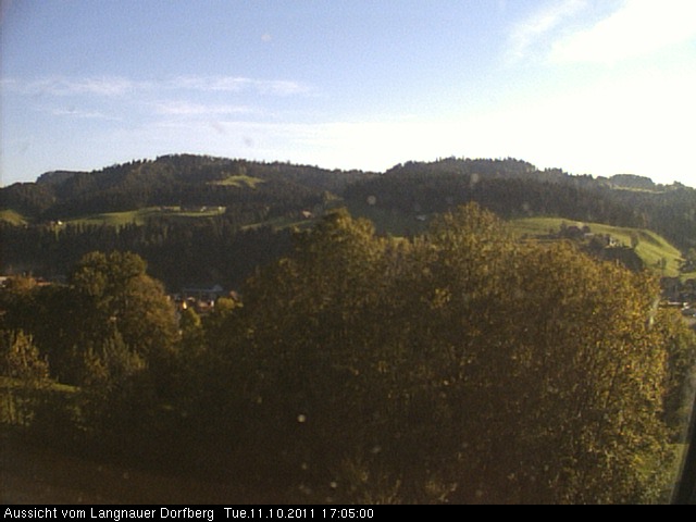 Webcam-Bild: Aussicht vom Dorfberg in Langnau 20111011-170500