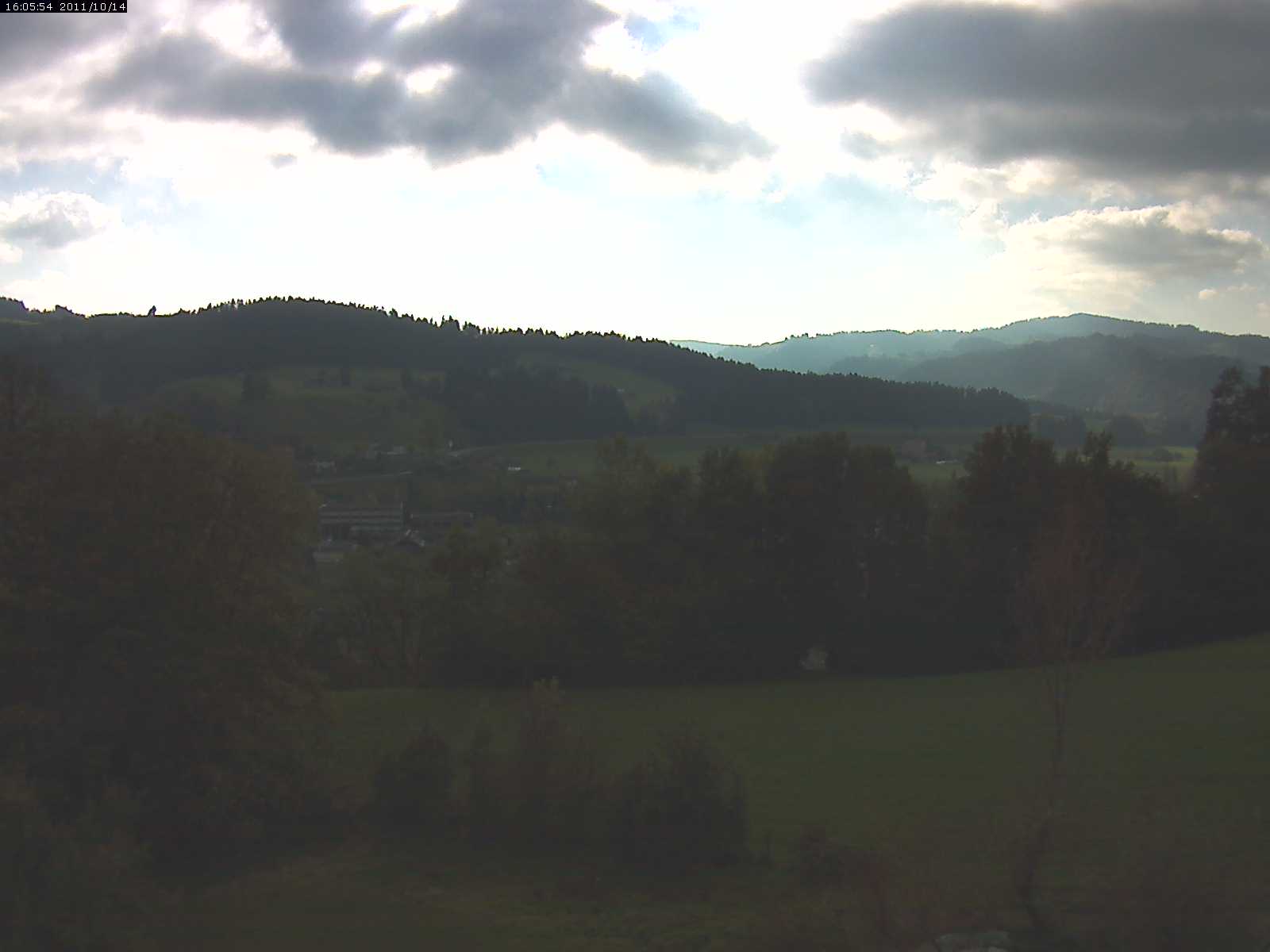Webcam-Bild: Aussicht vom Dorfberg in Langnau 20111014-160600