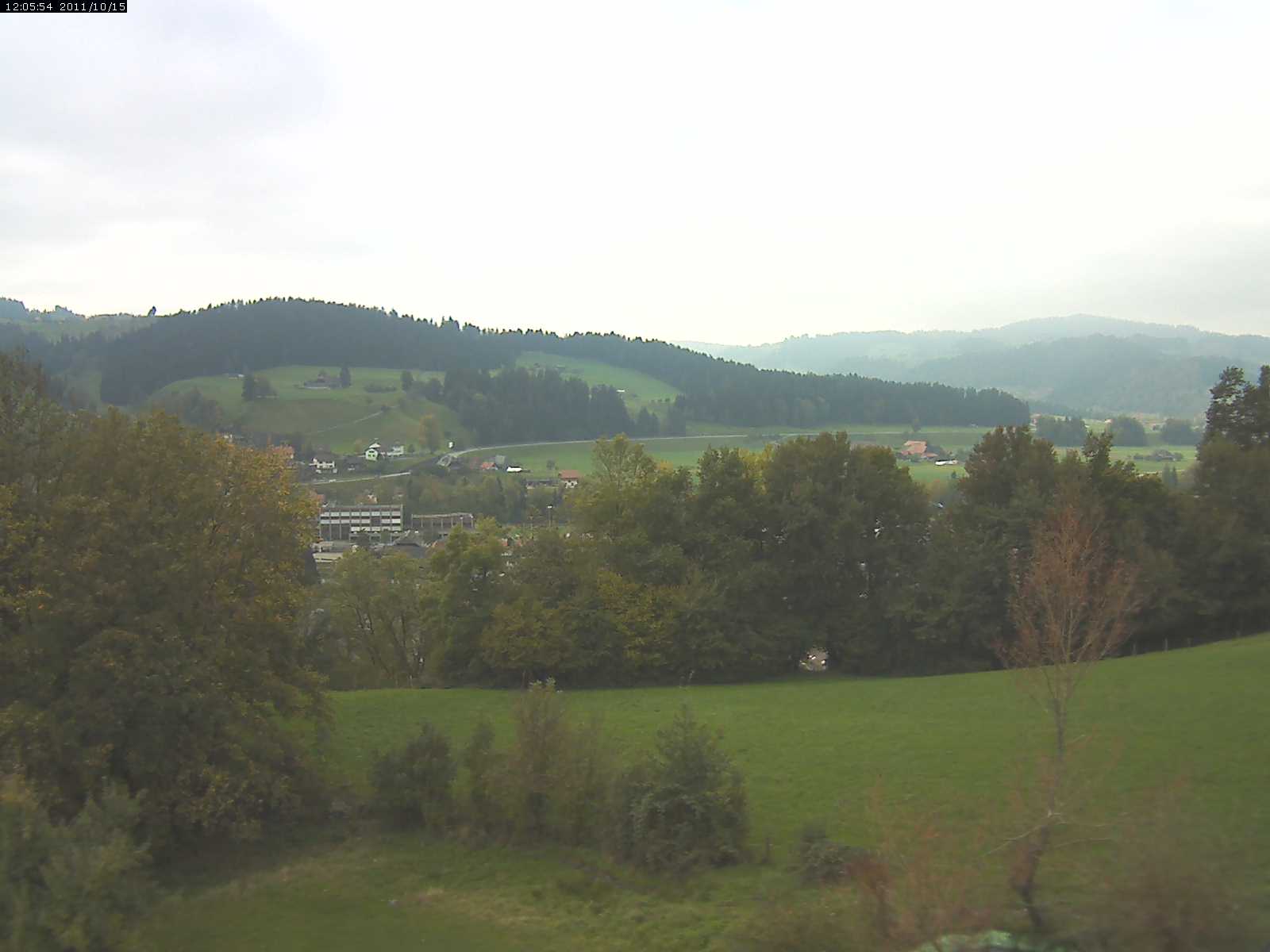 Webcam-Bild: Aussicht vom Dorfberg in Langnau 20111015-120600