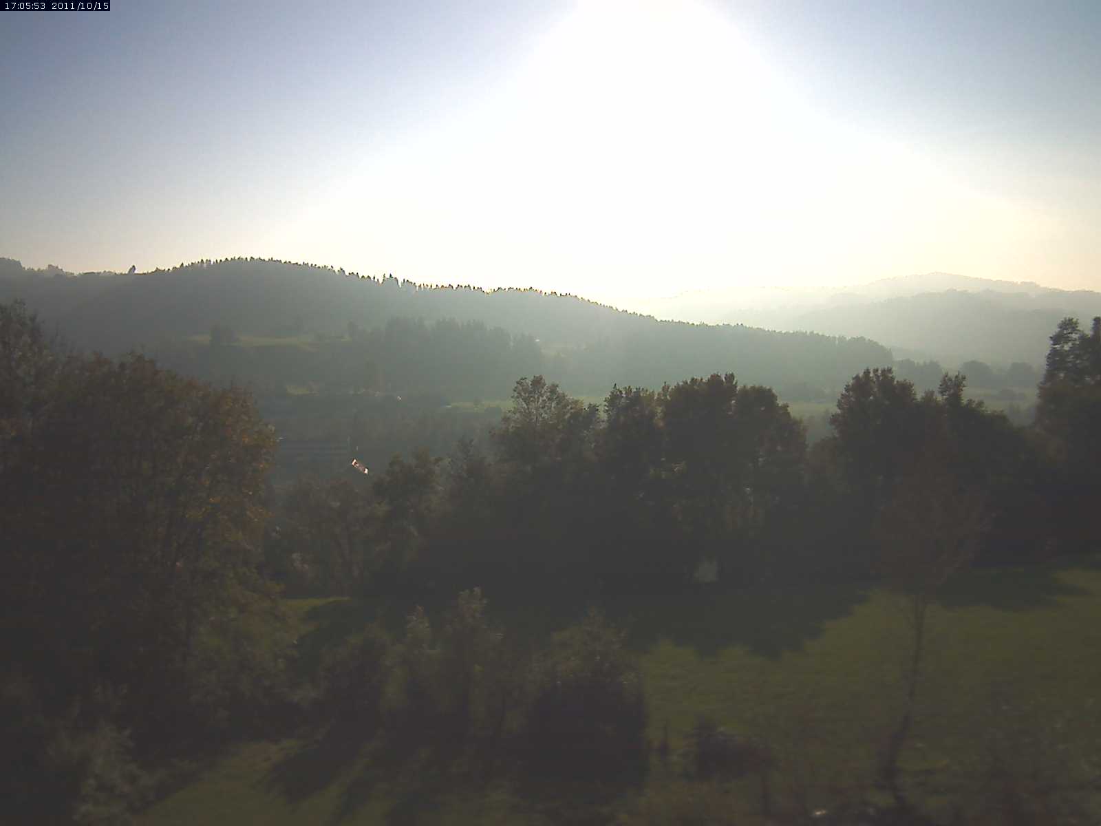 Webcam-Bild: Aussicht vom Dorfberg in Langnau 20111015-170600