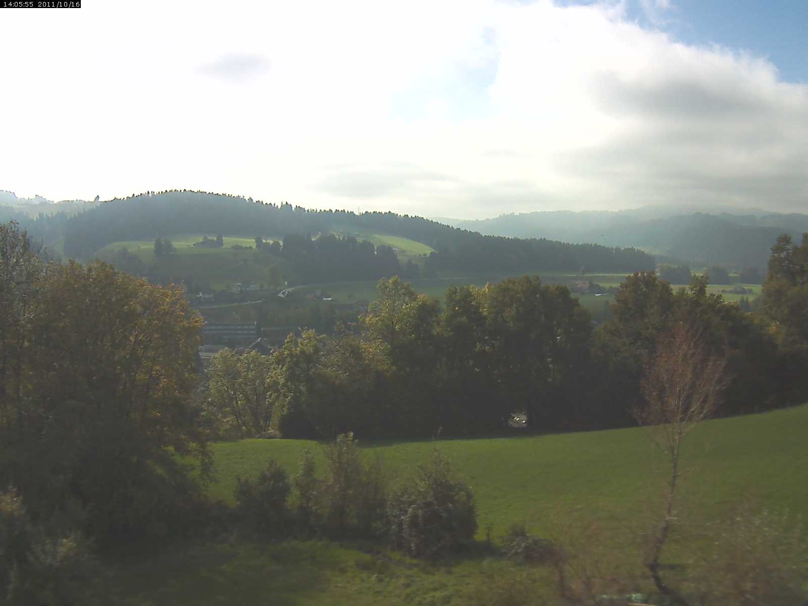 Webcam-Bild: Aussicht vom Dorfberg in Langnau 20111016-140600
