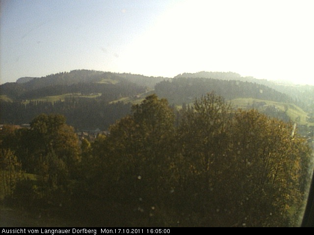 Webcam-Bild: Aussicht vom Dorfberg in Langnau 20111017-160500