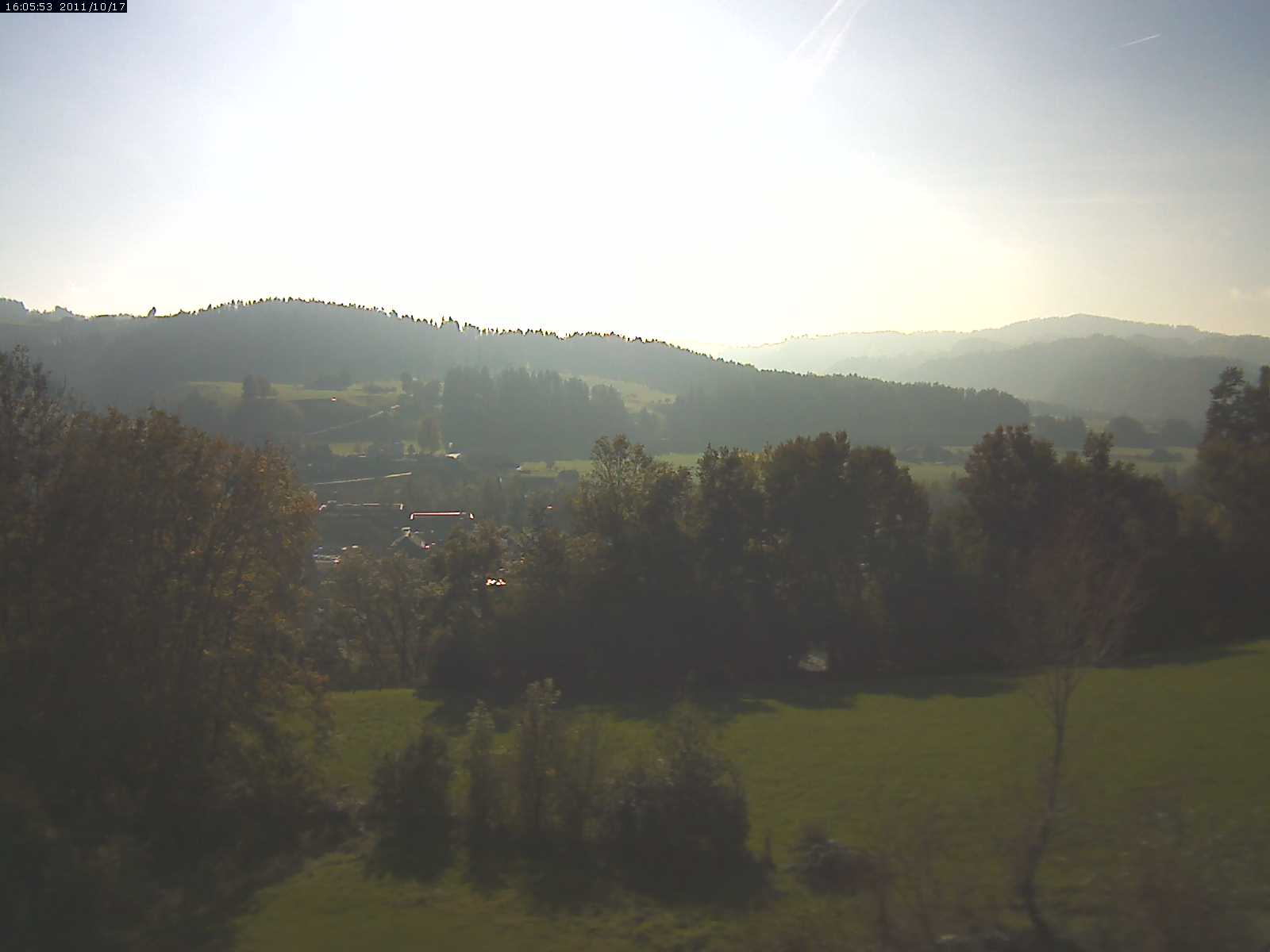 Webcam-Bild: Aussicht vom Dorfberg in Langnau 20111017-160600