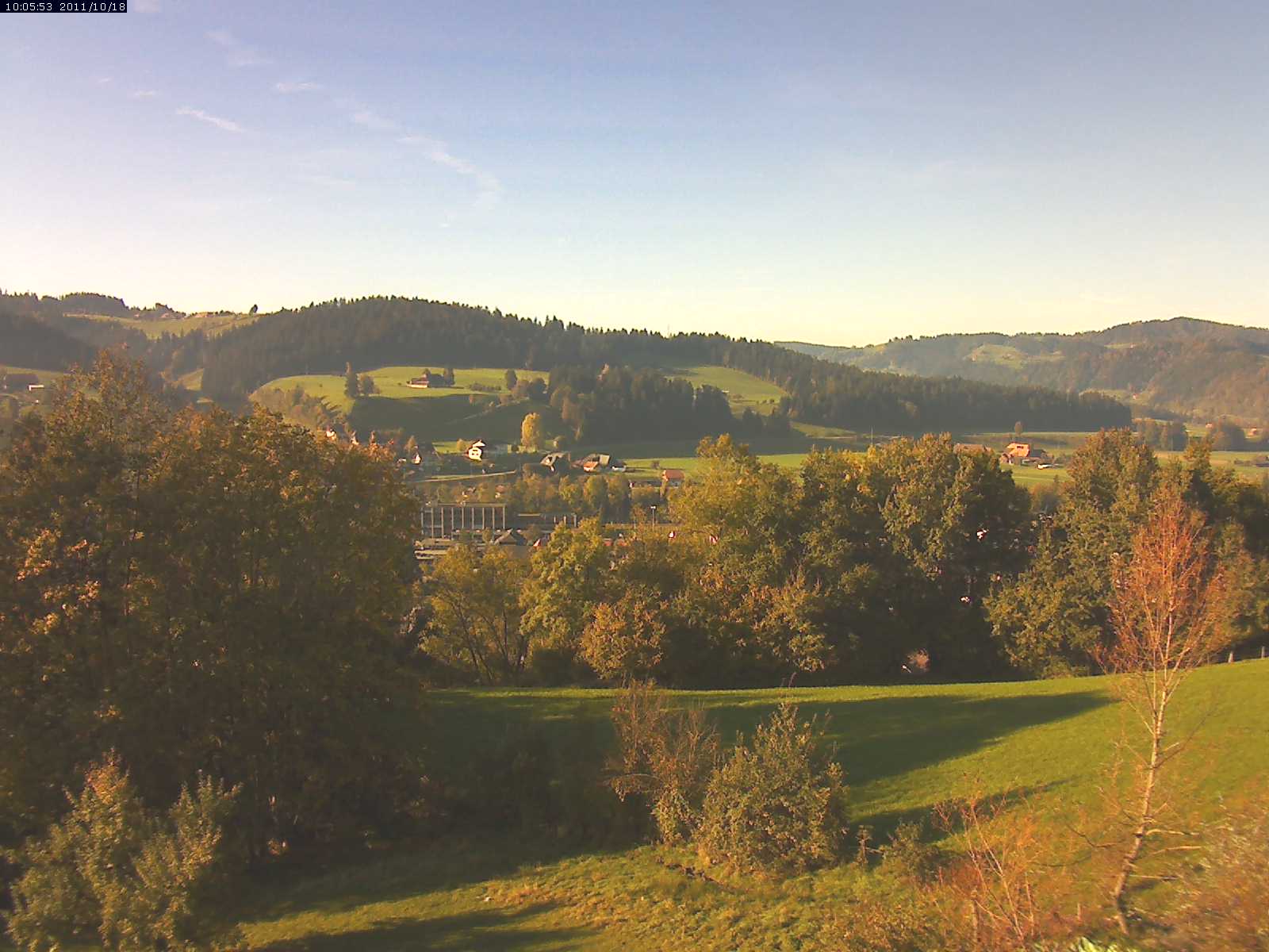 Webcam-Bild: Aussicht vom Dorfberg in Langnau 20111018-100600